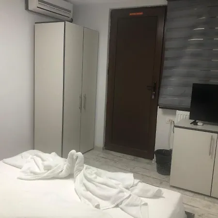 Andia * Konstanca